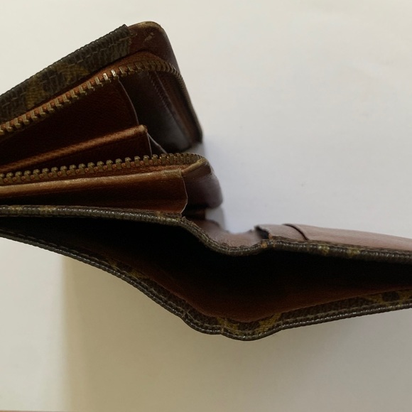 Vintage Louis Vuitton Monogram Wallet - Picture 8 of 11